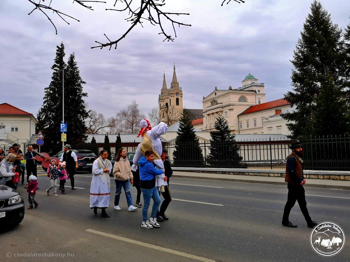 Elűzték a bakonyi telet Zircen