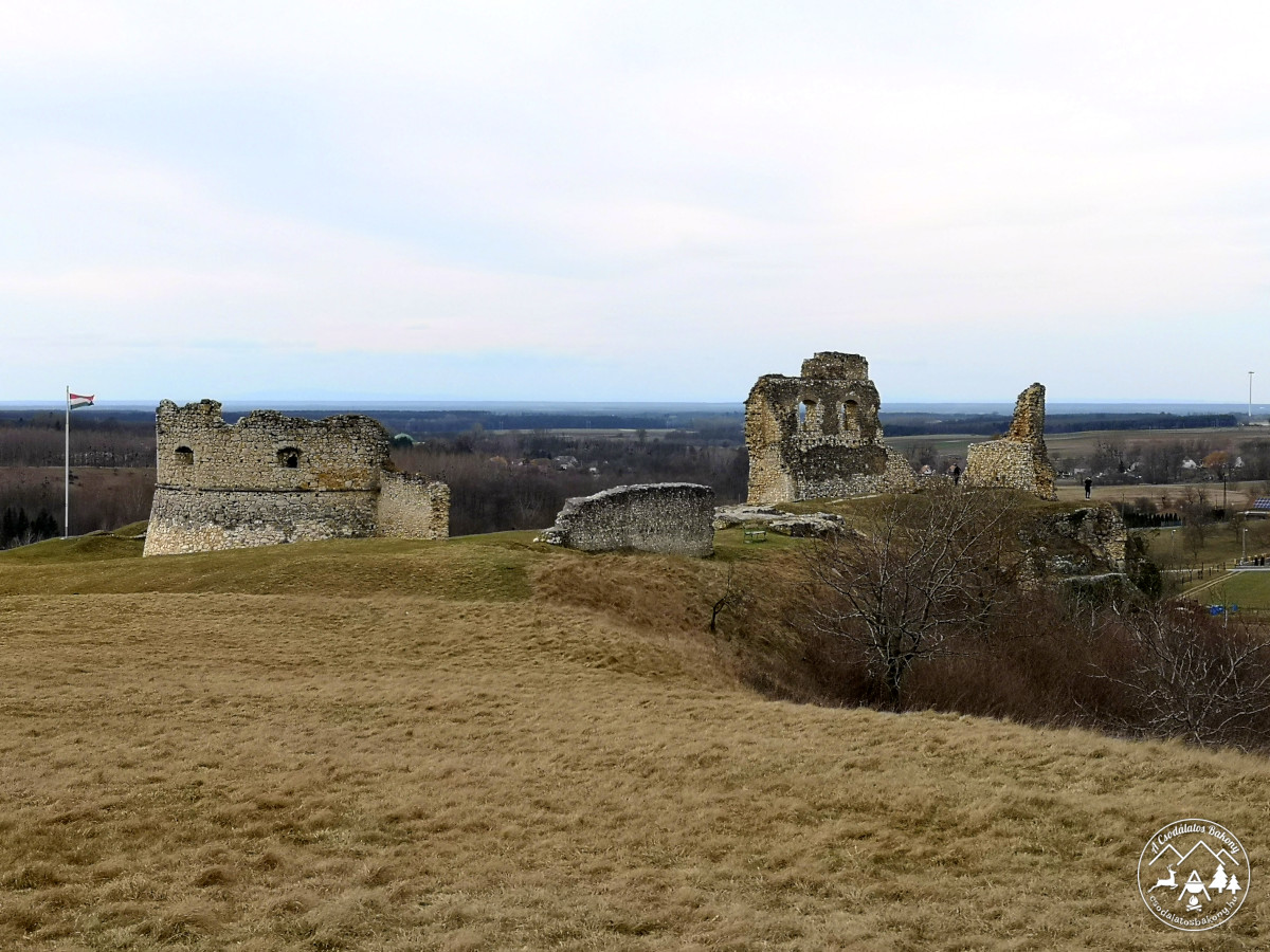 Szarvaskő vára